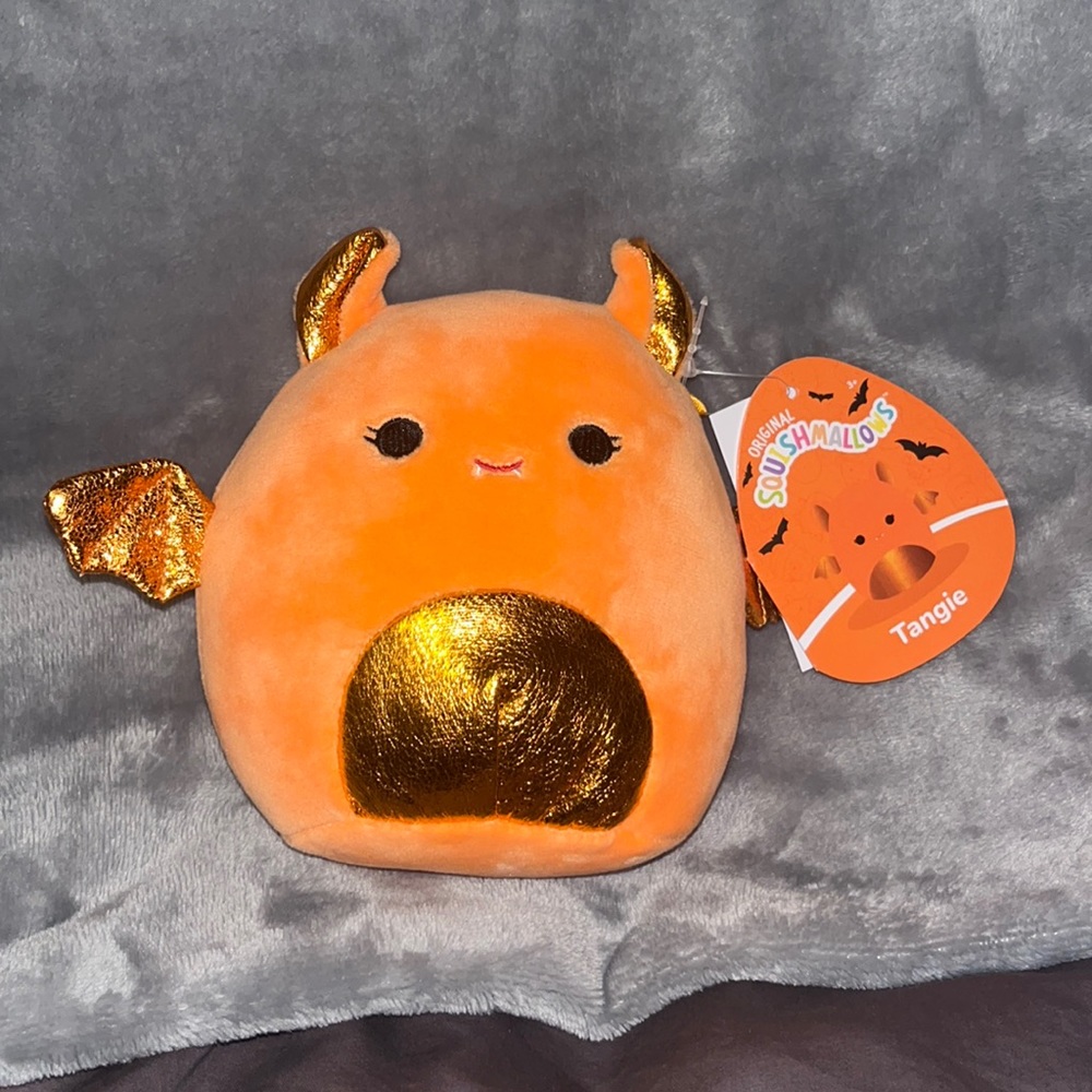 BNWT Tangie the bat 🦇 Halloween Squishmallow 5inch